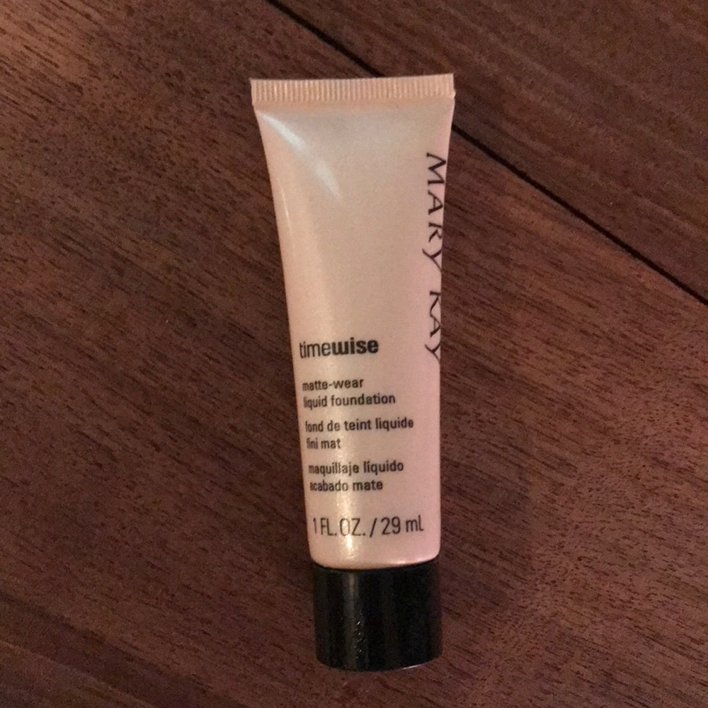 Mary Kay Foundation Ivory 2